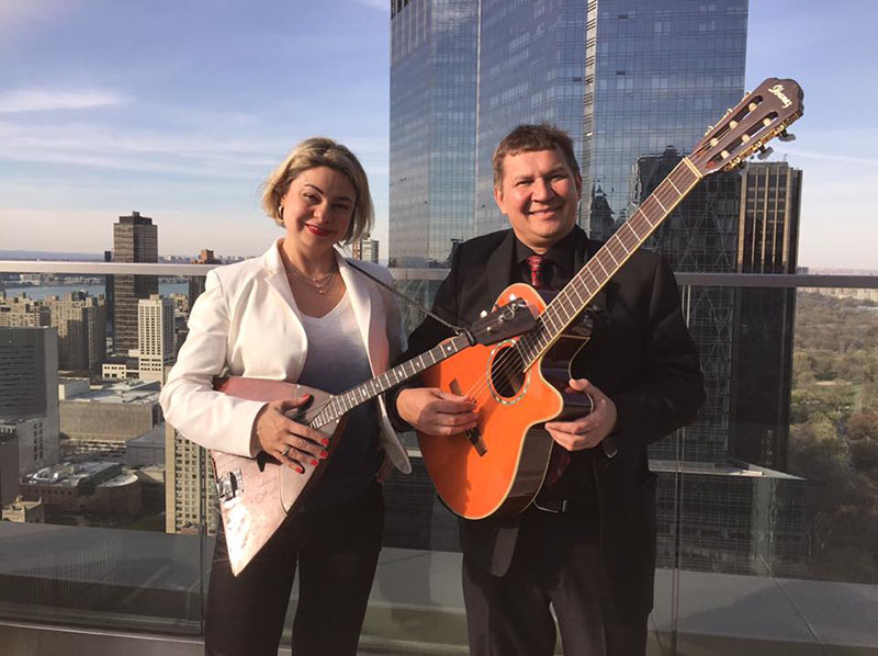 Barynya  Russian Music Duo, Balalaika, Garmoshka, Guitar, singers, Mikhail Smirnov, Elina Karokhina